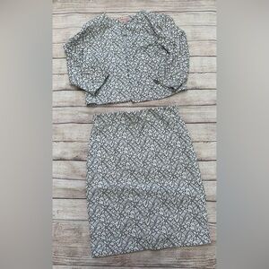 Philosophy Elegant Gray Patterned Skirt Set